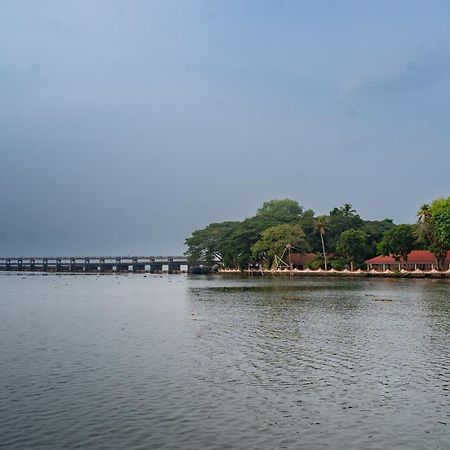 Alappuzha Ktdc Kumarakom Gateway Resort מראה חיצוני תמונה